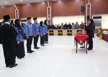 Walikota Bandar Lampung Hj. Eva Dwiana Serahkan SK Pengangkatan PPPK Tahap I