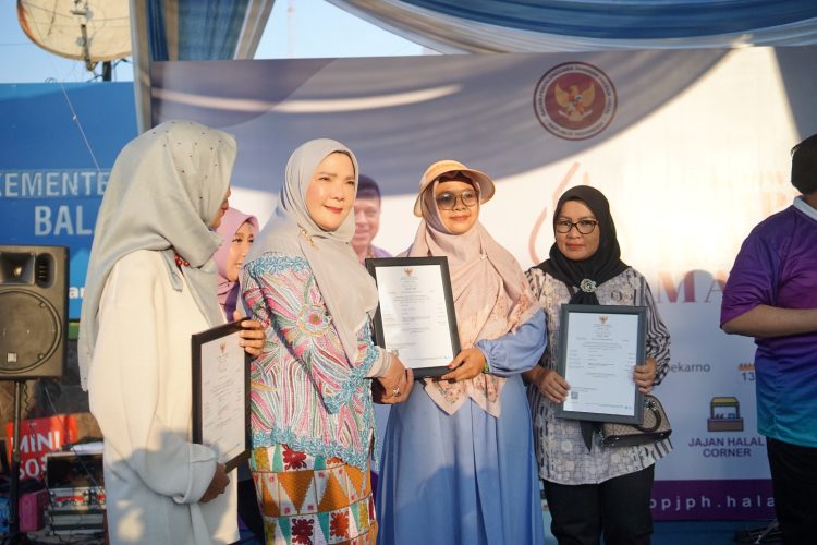 Tunjang Perekonomian Daerah, Walikota Bandar Lampung Komitmen Dukung Program Sertifikasi Halal