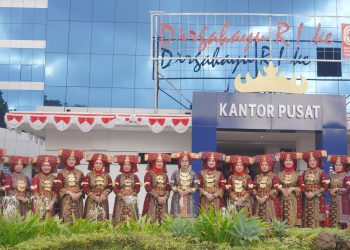 Lestarikan Budaya, IKBL Gunakan Pakaian Adat Lampung Saat Upacara HUT RI Ke 80 