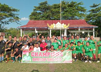 Bupati Cup 2025, Pemkab Pesisir Barat Vs DPRD Pesisir Barat Berlangsung Hangat