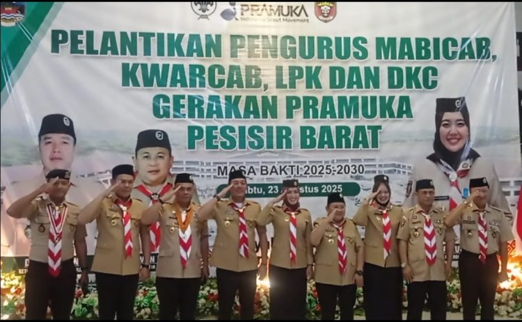 Susunan Pengurus Gerakan Pramuka Kabupaten Pesisir Barat Resmi Dilantik