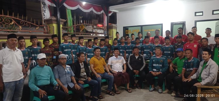 Ikut SertaTurnamen Kemenpora, Bupati Pesisir Barat Lepas Pesepakbola Krui FC