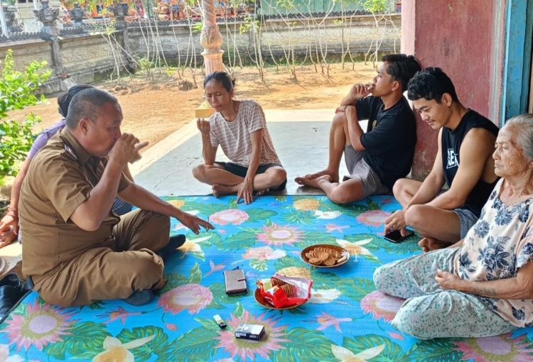 Kisah ASN, Berdedikasi Tinggi di Pelosok Way Kanan