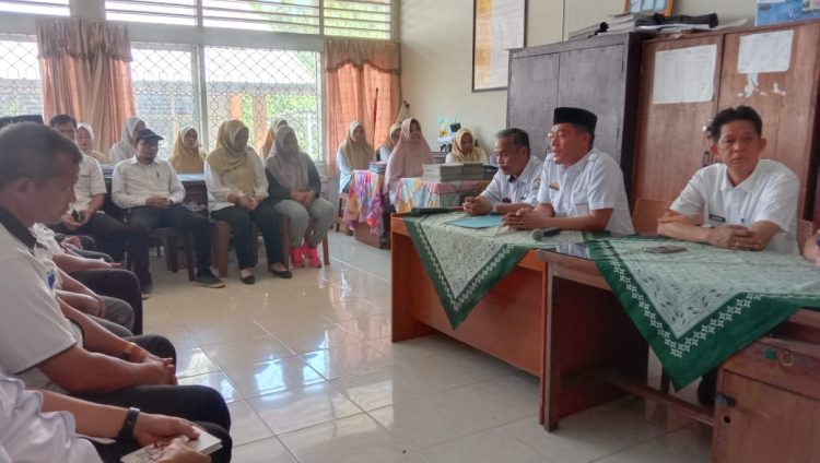 Tragedi Perkelahian Antar Siswa, Bupati Dedi Sambangi Sekolah SMPN Pesisir Selatan