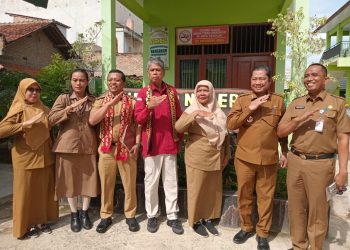 Didampingi Bupati Pringsewu, Pejabat Kejaksaan Agung RI Kunjungi Sekolahnya Dahulu Di Pringsewu