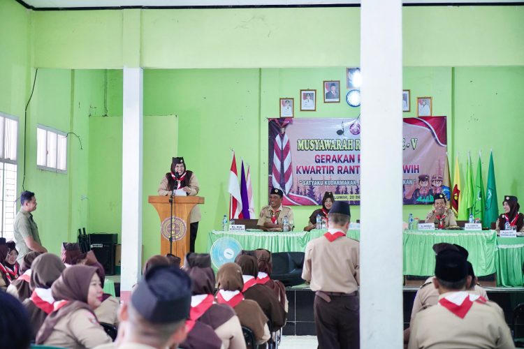 Umi Laila Buka Musran V Gerakan Pramuka Adiluwih