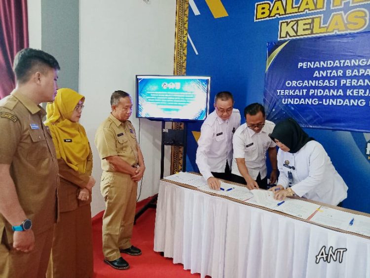 Pemkab Pringsewu & Bapas Jalin Kerjasama Implementasi Pidana Kerja Sosial