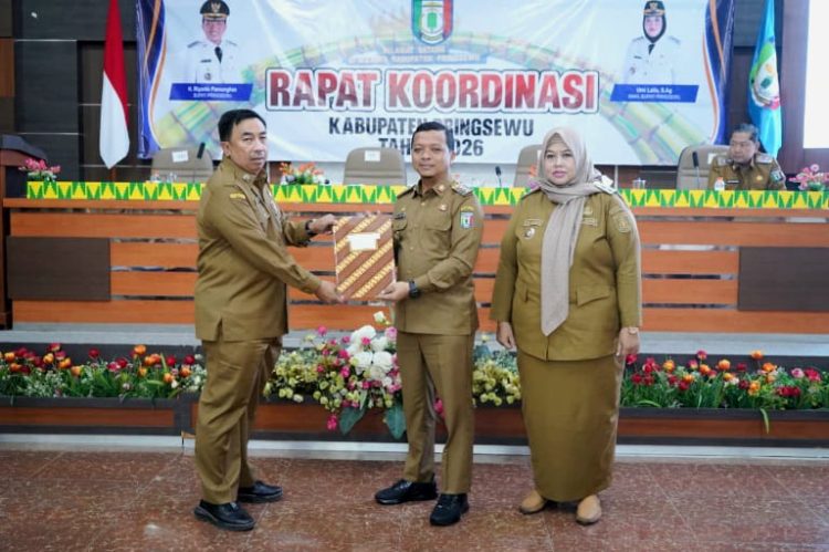 Serahkan Dokumen Pelaksanaan Anggaran, Bupati Pringsewu Optimis Program Prioritas 2026 dapat Terealisasi