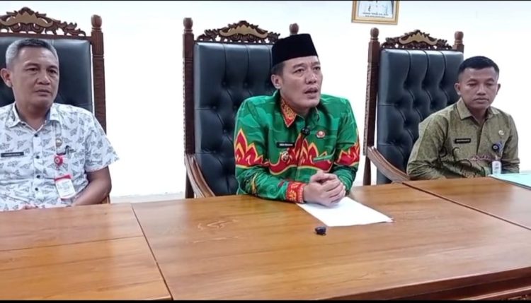 Bentuk Transparansi dan Akuntabilitas Seleksi Terbuka JPT Pratama, Pemkab Bupati Pesisir Barat Gelar Konferensi Pers