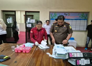 Kejari Geledah Kantor Bapenda, Terkait Pengadaan Jasa Konsultan Tahun 2021-2022