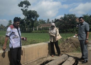Komisi III DPRD Pringsewu Sidak ke Sejumlah Ruas Jalan dan Jembatan yang Baru Diperbaiki