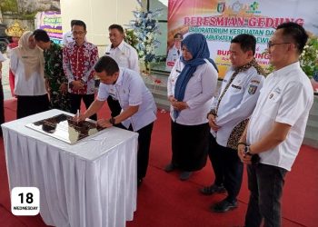 Bupati Pringsewu Resmikan Gedung Laboratorium Kesehatan Daerah 