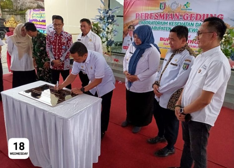 Bupati Pringsewu Resmikan Gedung Laboratorium Kesehatan Daerah 