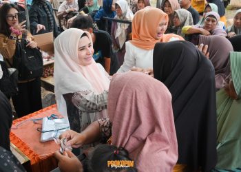 Bupati Nanda Silaturahmi Sekaligus Peninjauan Pasar Murah dan Bazar Ramadhan   