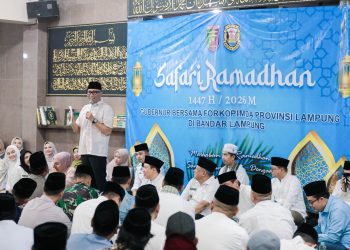 Safari Ramadan Di Bandar Lampung, Gubernur Rahmat Mirzani Djausal Ajak Masyarakat Tumbuhkan Semangat Gotong Royong Membangun Daerah
