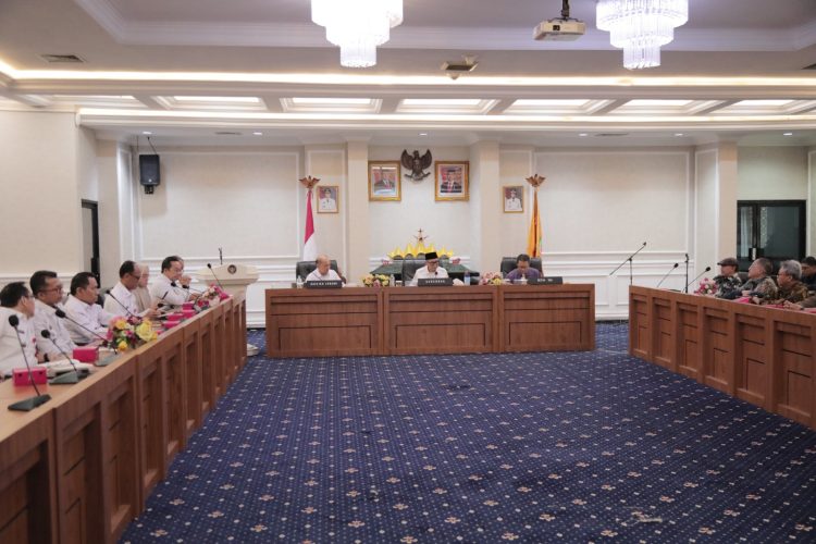 Pimpin Rakor Das, Gubernur Rahmat Mirzani Djausal Tegaskan Pentingnya Kolaborasi Menjaga Keberlanjutan Daerah Aliran Sungai Untuk Menjaga Kelestarian Alam