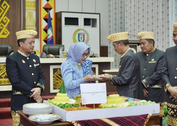 Rapat Paripurna Istimewa HUT ke-17 Kabupaten Pringsewu, Bupati Ajak Perkuat SDM dan Kemandirian Ekonomi Daerah