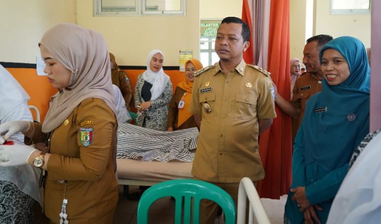 Bupati Pringsewu Tinjau Pelayanan KB Secara Massal