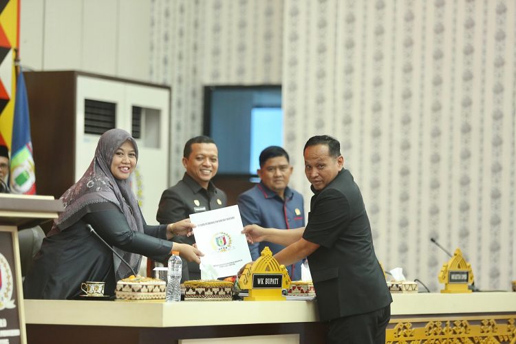 Pemkab Pringsewu Dukung Ranperda Fasilitasi Pesantren