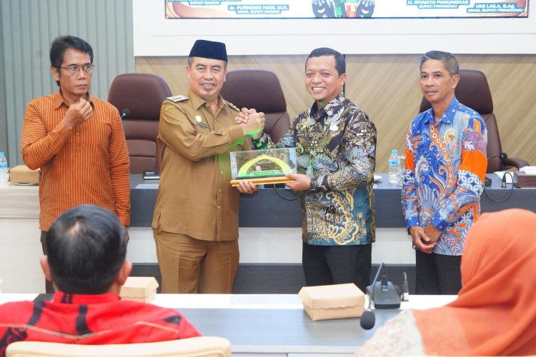 Percepatan Program KPBU APJ, Pemkab & DPRD Pringsewu Kunjungi Kabupaten Madiun 