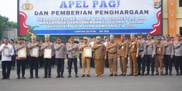 Bupati Pringsewu Terima Penghargaan Kapolda Lampung atas Dukungan Program Akulturasi Budaya