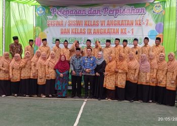 Bupati Pesisir Barat Dedi Irawan, Hadiri Pelepasan Siswa- Siswi SD dan SMP IT Mahdhuri Diniyah 3