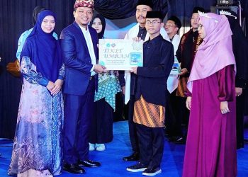 Bupati Pringsewu Hadiri Haflatut Takhrij Wattahfizh Pondok Pesantren IMBoS 
