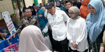 Kunjungi Pringsewu, Wakil Menteri Sosial RI Serahkan Bantuan ATENSI 