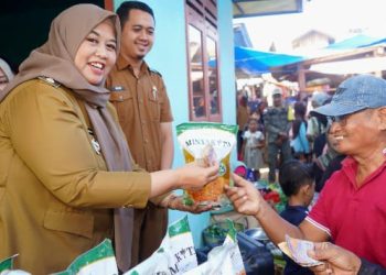 Gerakan Serentak Penetrasi Pasar di Kecamatan Sukoharjo Disambut Antusias Warga