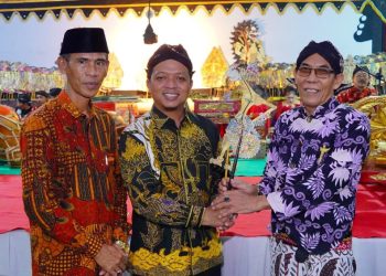 Bupati Pringsewu Hadiri Bersih Desa Di Pekon Parerejo