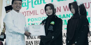 Bupati Pringsewu Hadiri Pengajian Akbar Ponpes Salafiyah Miftahul Ulum 
