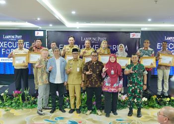 Bupati Pringsewu Hadiri Forum III Lampung 2026 dan Terima Penghargaan Kategori Terbaik Percepatan Pembentukan KDKMP