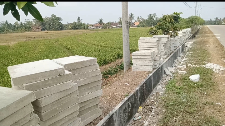 Kualitas Con Block dan Ketiadaan Papan Informasi dalam Pelaksanaan P3A Bumi Ratu