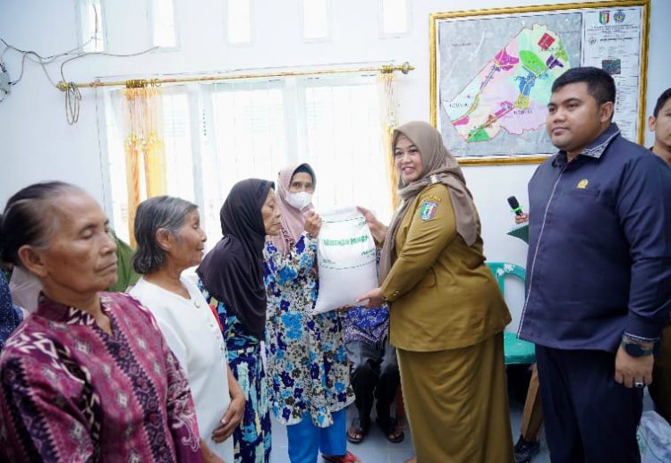 318 Warga Pekon Kutawaringin Peroleh Bantuan Pangan Dari Pemerintah 